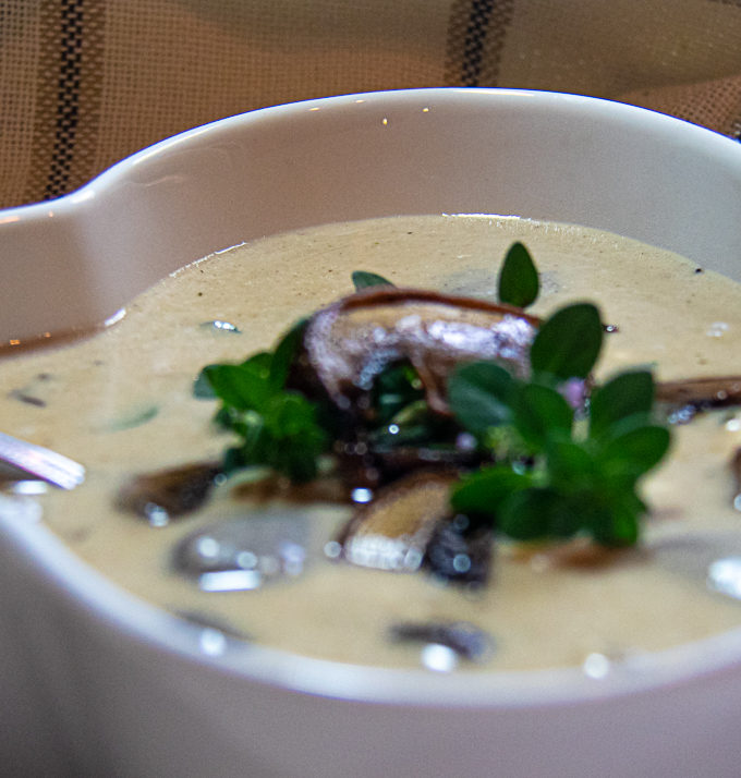 Creamy mushroom and brie soup