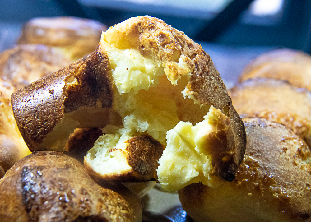 Popovers in pan 